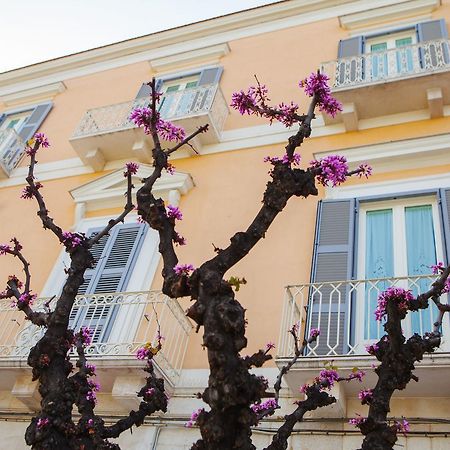 Albergo Lucy Trani Exterior foto
