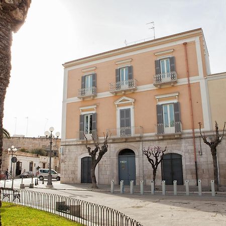 Albergo Lucy Trani Exterior foto